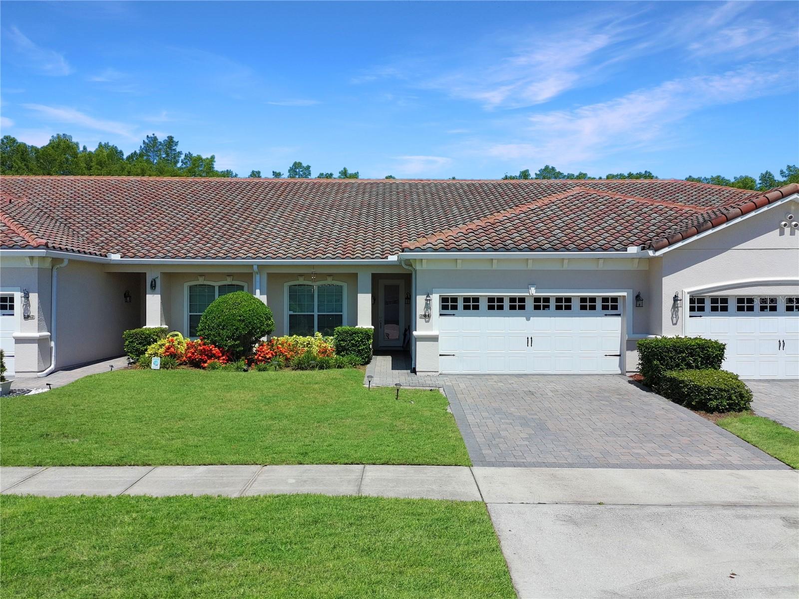 Foto de propiedad en 2864 EASTHAM LN KISSIMMEE con MLS# S5132189