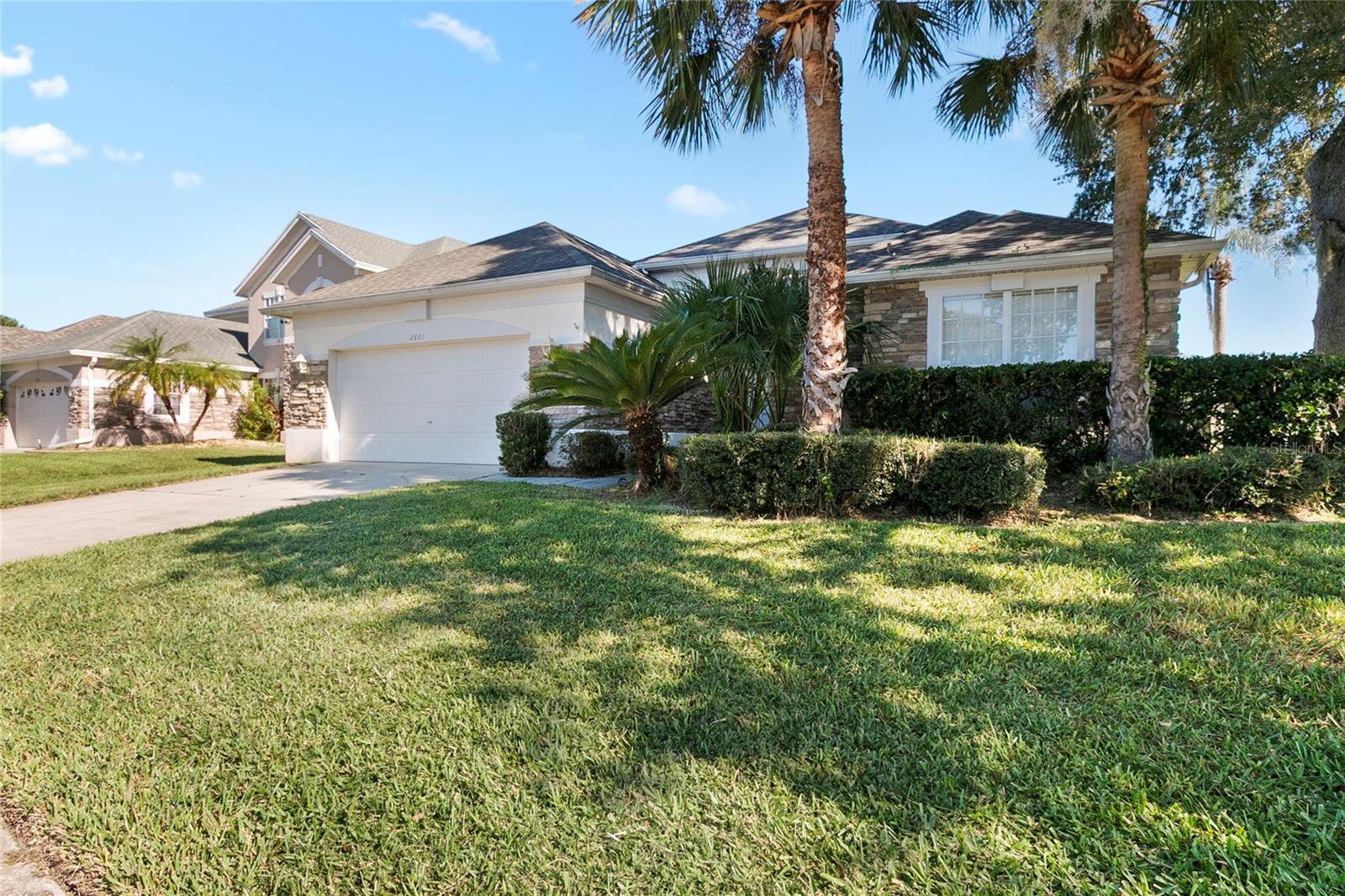 Foto de propiedad en 2801 BAYWOOD LN KISSIMMEE con MLS# S5137135