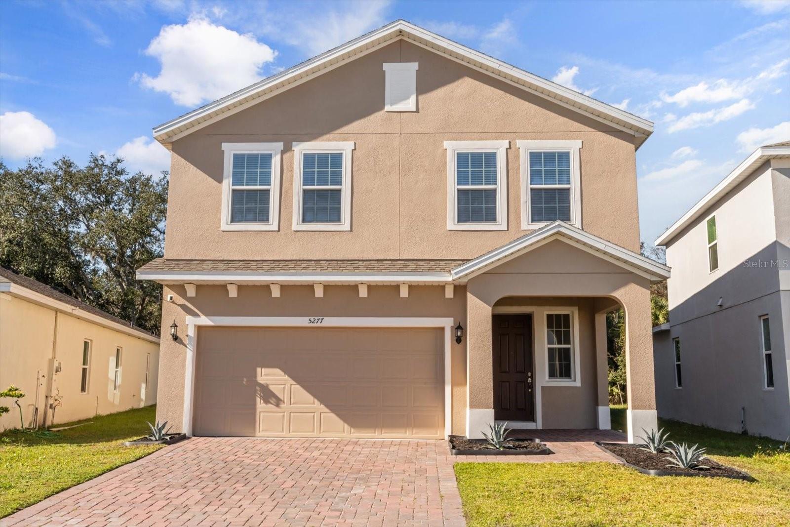 Foto de propiedad en 5277 ROYAL POINT AVE KISSIMMEE con MLS# S5139313