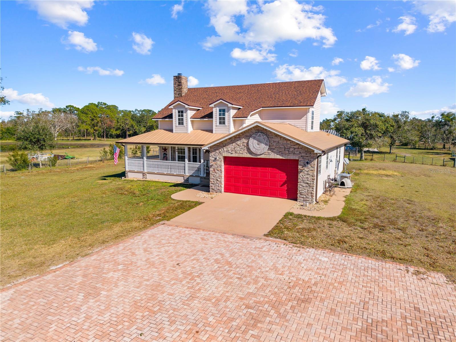 Foto de propiedad en 3255 TUCKER AVE ST CLOUD con MLS# S5142175