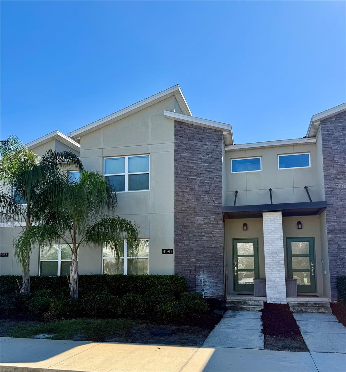 Foto de propiedad en 4190 PARAGRAPH DR KISSIMMEE con MLS# S5143006