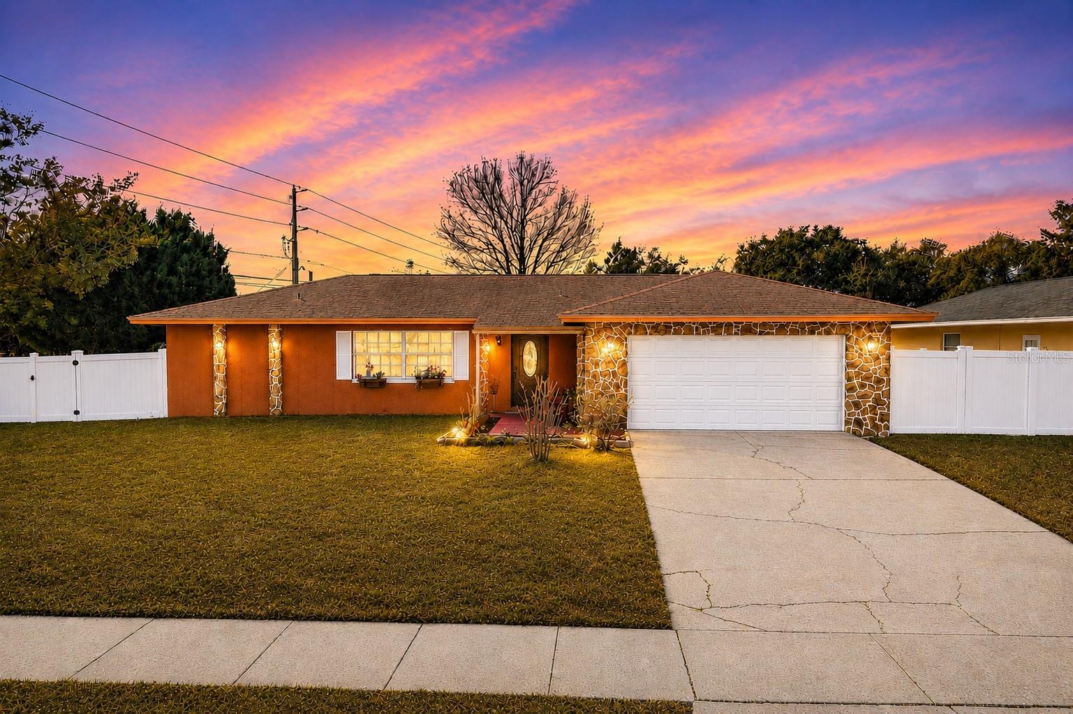 En Venta 7002 CRESTLAKE DR, ORLANDO, FL 32819