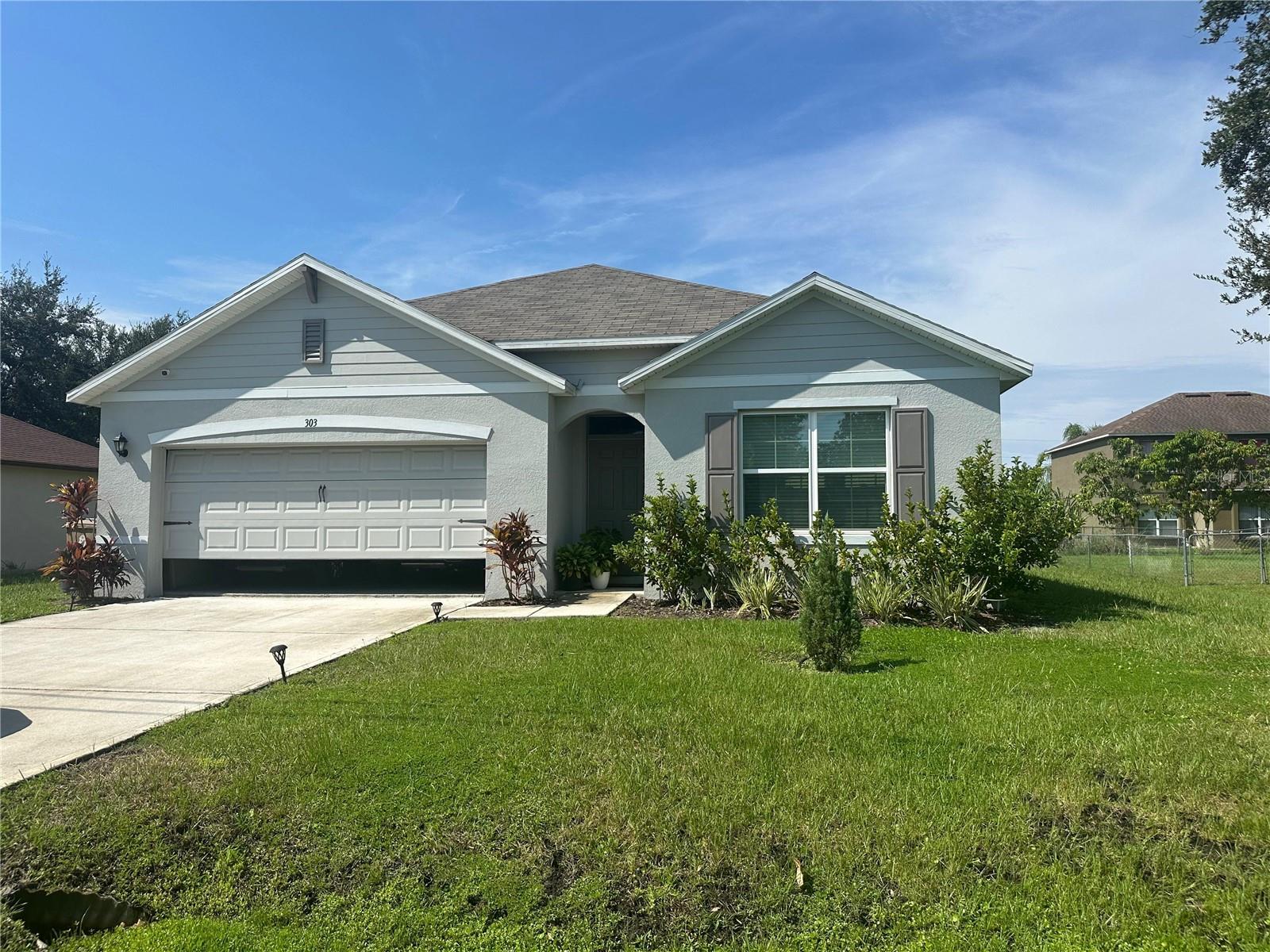 En Venta 303 ALENCON WAY, KISSIMMEE, FL 34759