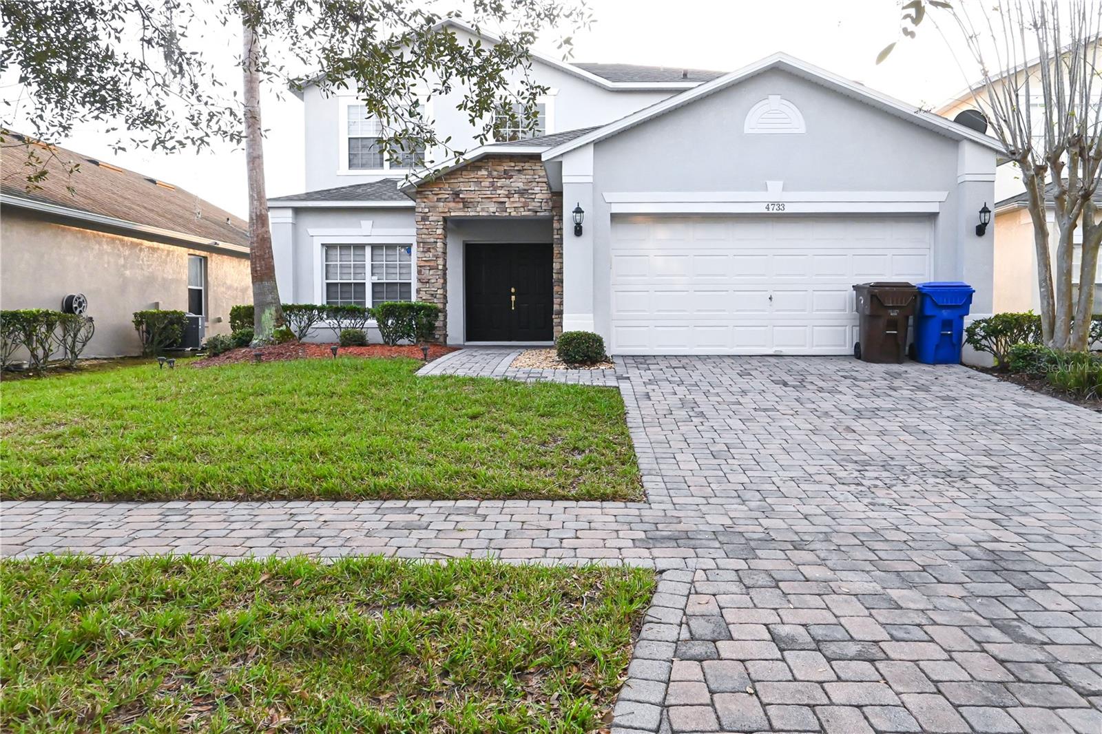 Foto de propiedad en 4733 CUMBRIAM LAKES DR KISSIMMEE con MLS# S5145397