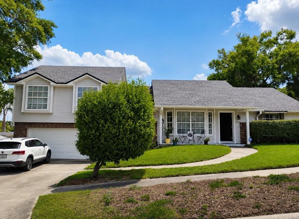 En Venta 9120 QUEEN ELIZABETH CT, ORLANDO, FL 32818