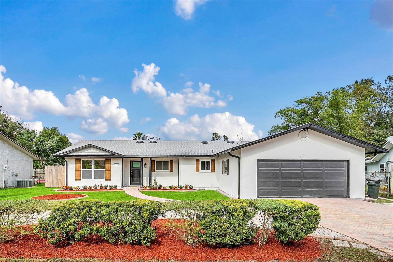Foto de propiedad en 8622 BAYLOR CIR ORLANDO con MLS# S5146667