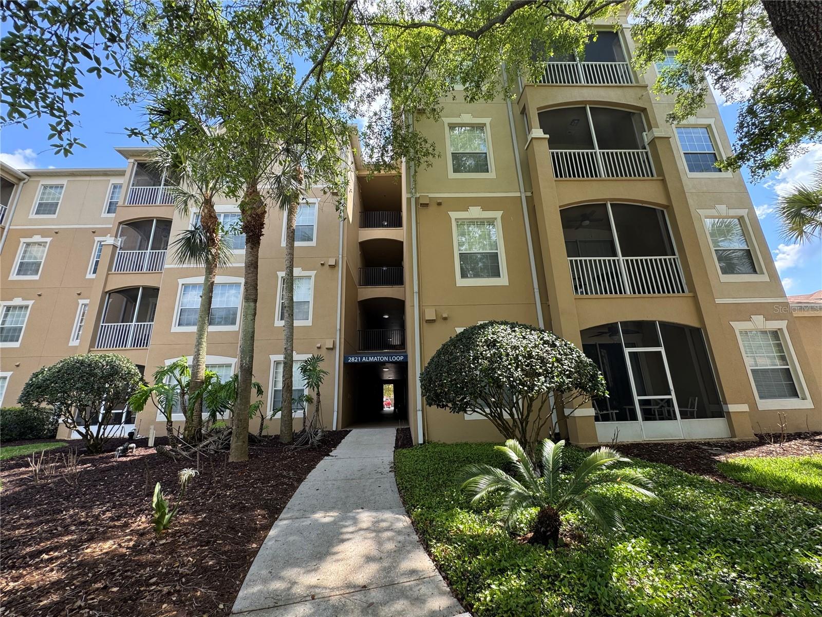Foto de propiedad en 2821 ALMATON LOOP #205 KISSIMMEE con MLS# S5146674