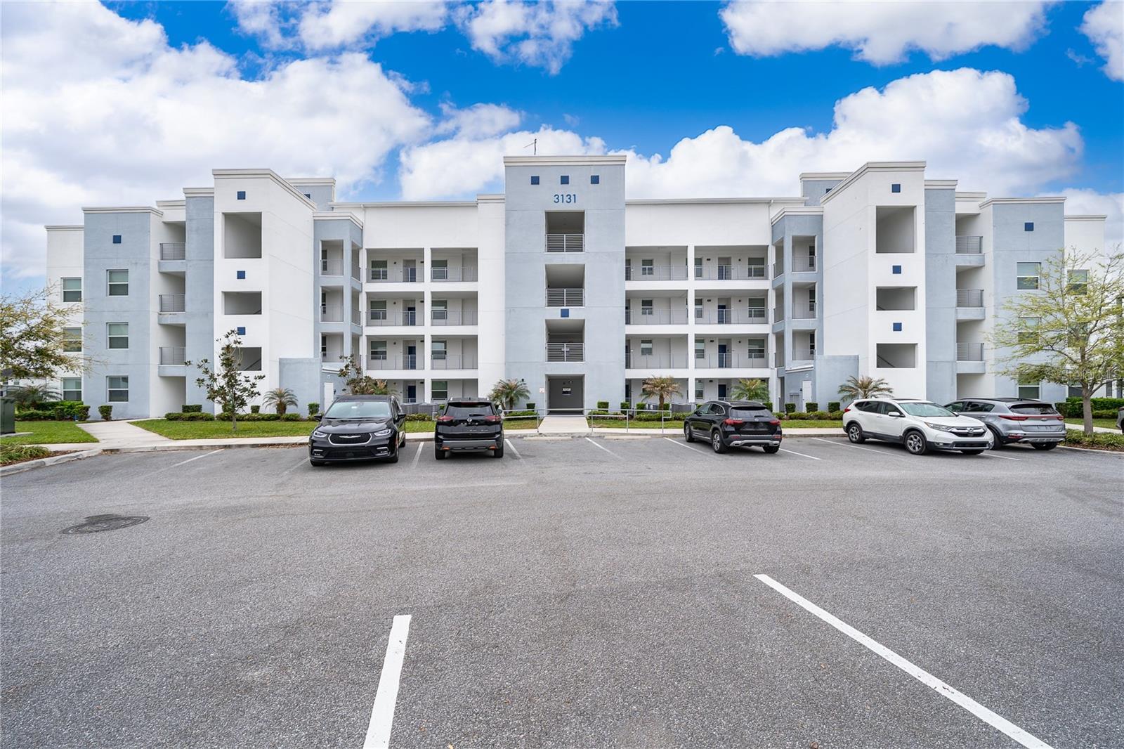 Foto de propiedad en 3131 PARADOX CIR #108 KISSIMMEE con MLS# S5146717