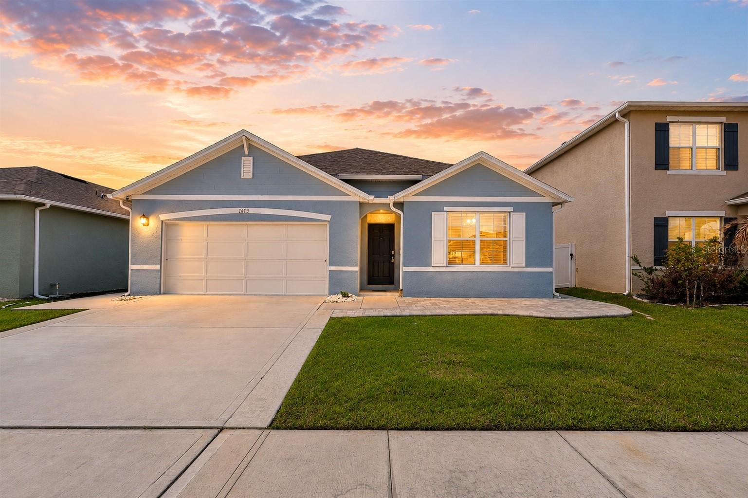 Foto de propiedad en 1673 BARBERRY DR KISSIMMEE con MLS# S5147034