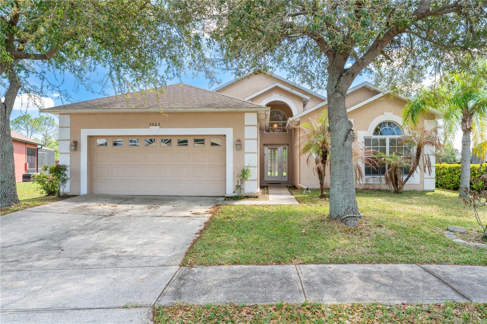 Foto de propiedad en 2563 ASTER COVE LN KISSIMMEE con MLS# S5147077