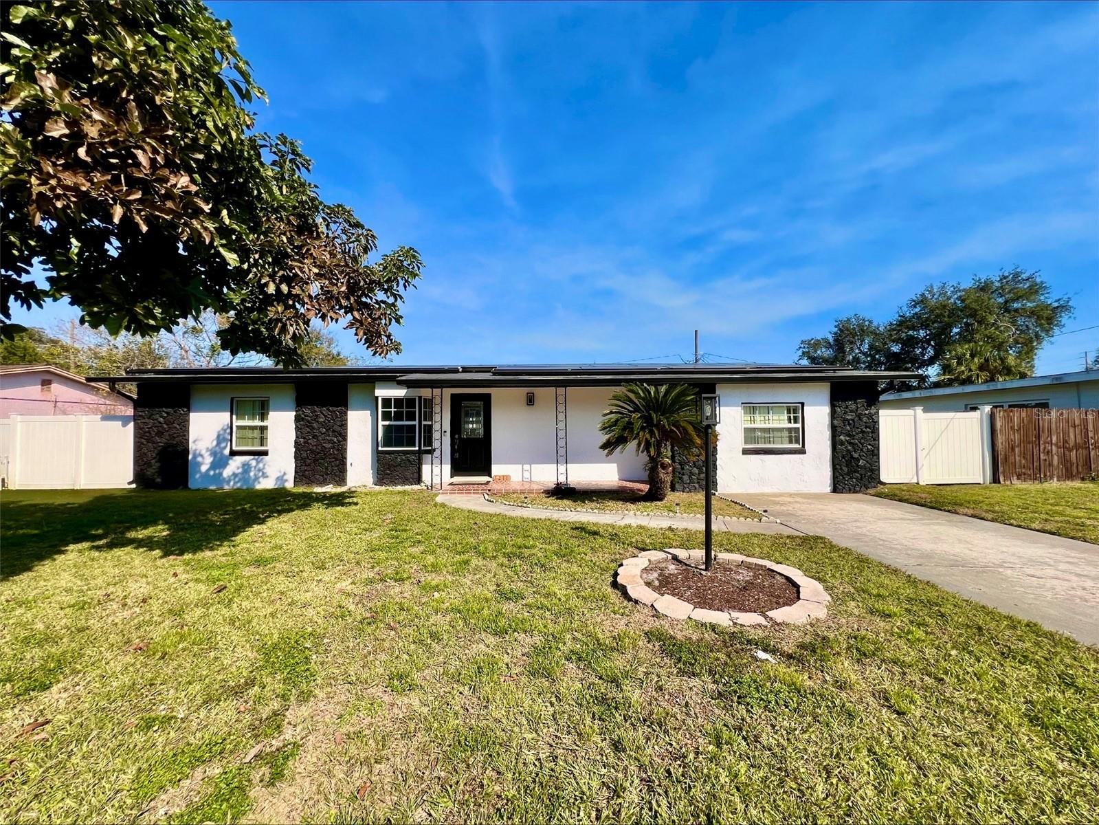 Foto de propiedad en 1211 LEHIGH ST KISSIMMEE con MLS# S5147242