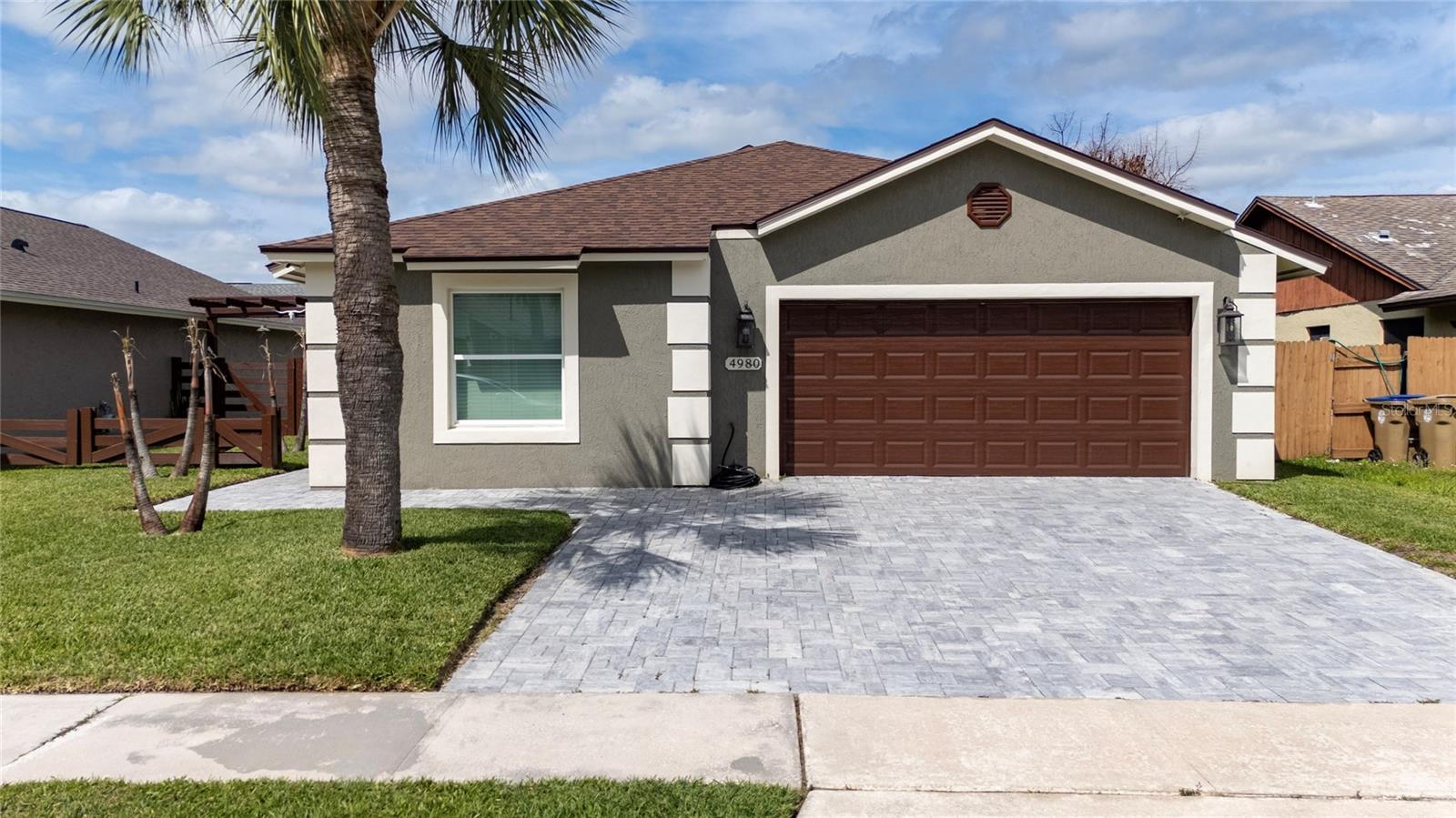 Foto de propiedad en 4980 WARRIOR LN KISSIMMEE con MLS# S5147417