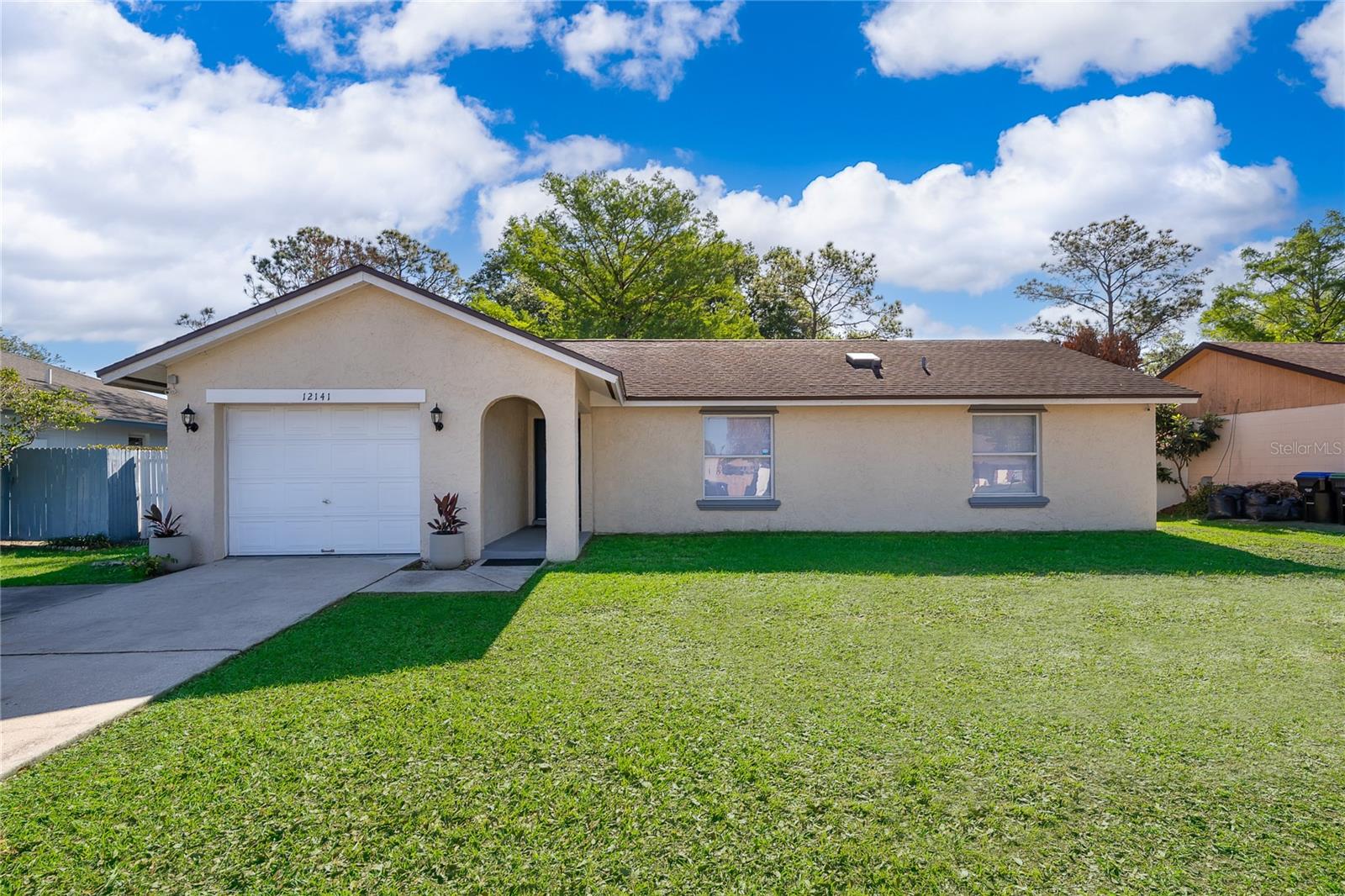 Foto de propiedad en 12141 CAPER ST ORLANDO con MLS# S5147663