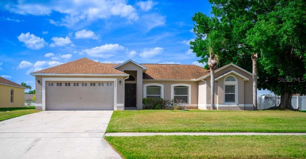 Foto de propiedad en 2470 AUGUSTA WAY KISSIMMEE con MLS# S5148695