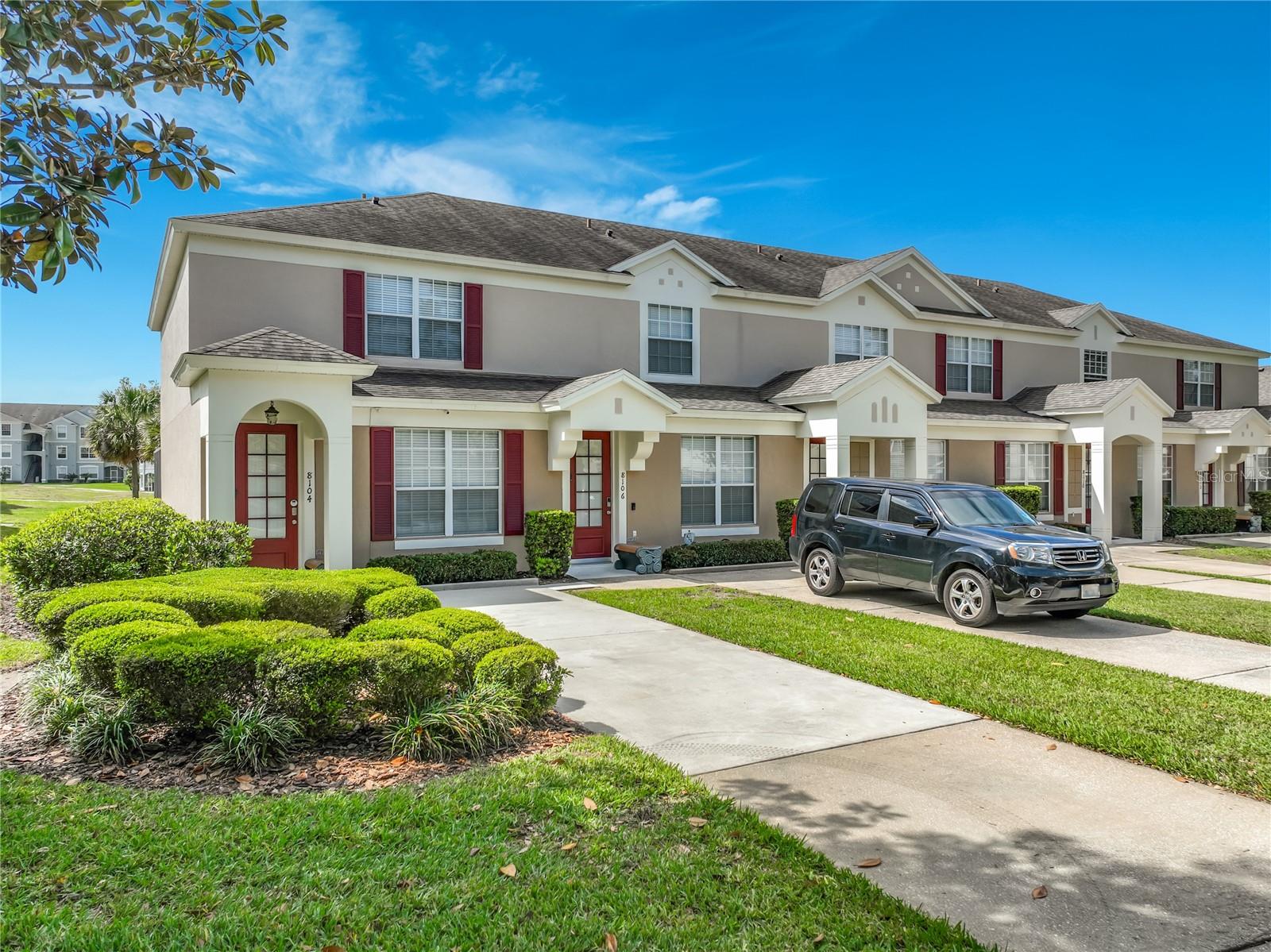 Foto de propiedad en 8104 PRINCESS PALM LN KISSIMMEE con MLS# S5148702