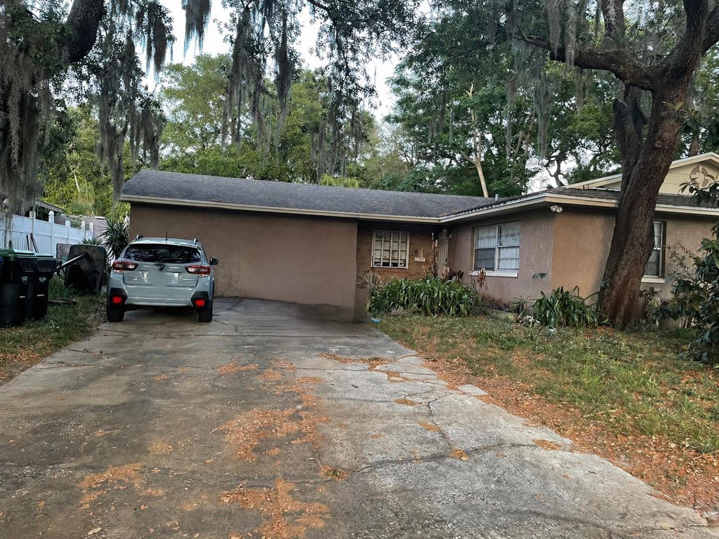 Foto de propiedad en 2423 LOCKE AVE ORLANDO con MLS# S5148918
