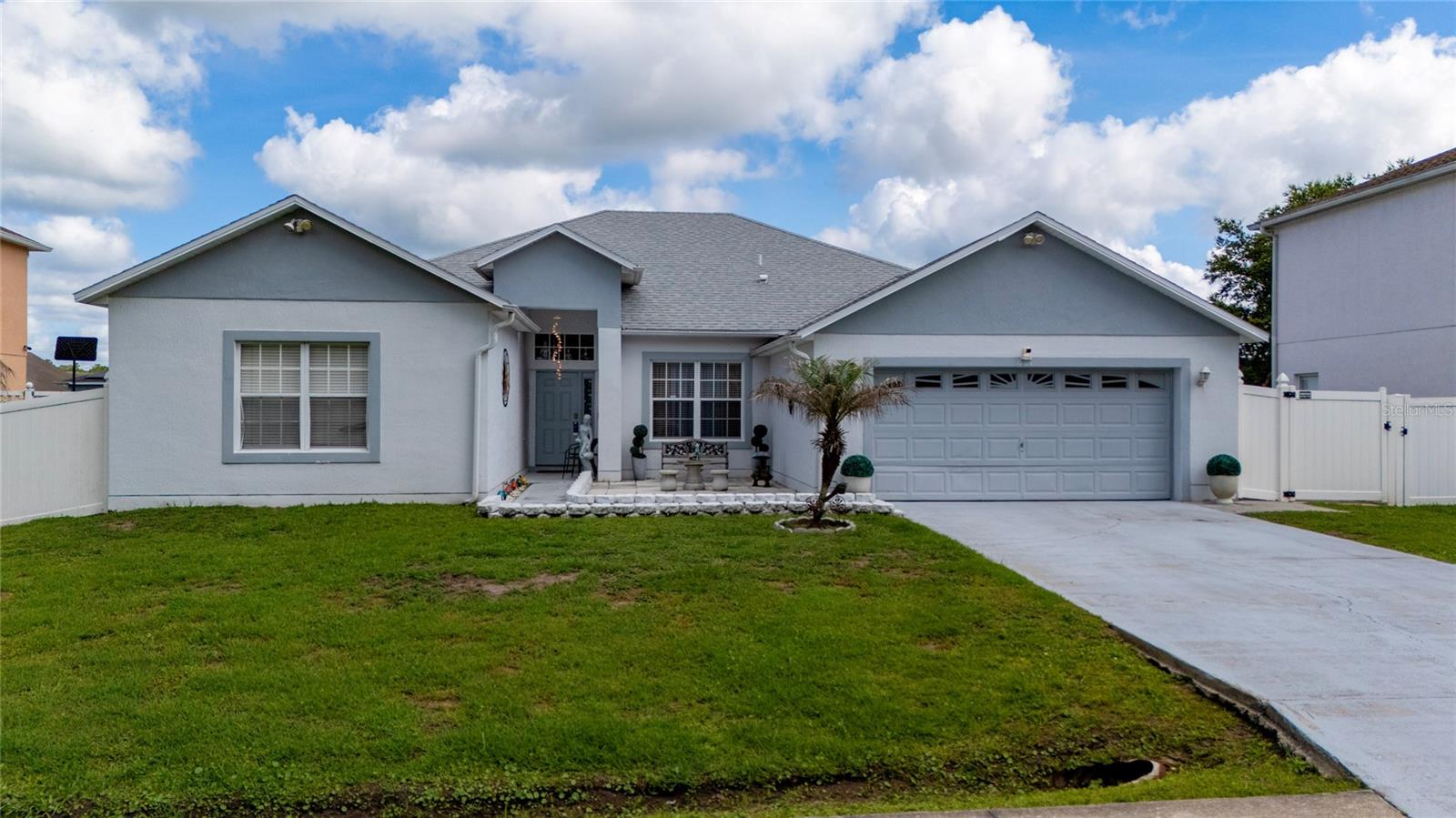 Foto de propiedad en 661 ELBRIDGE DR KISSIMMEE con MLS# S5151239