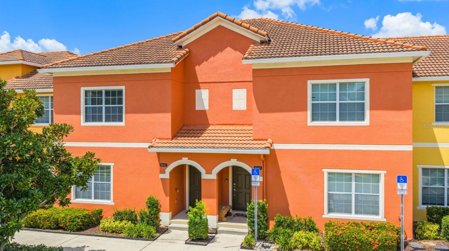 Foto de propiedad en 8847 CANDY PALM RD KISSIMMEE con MLS# S5151394