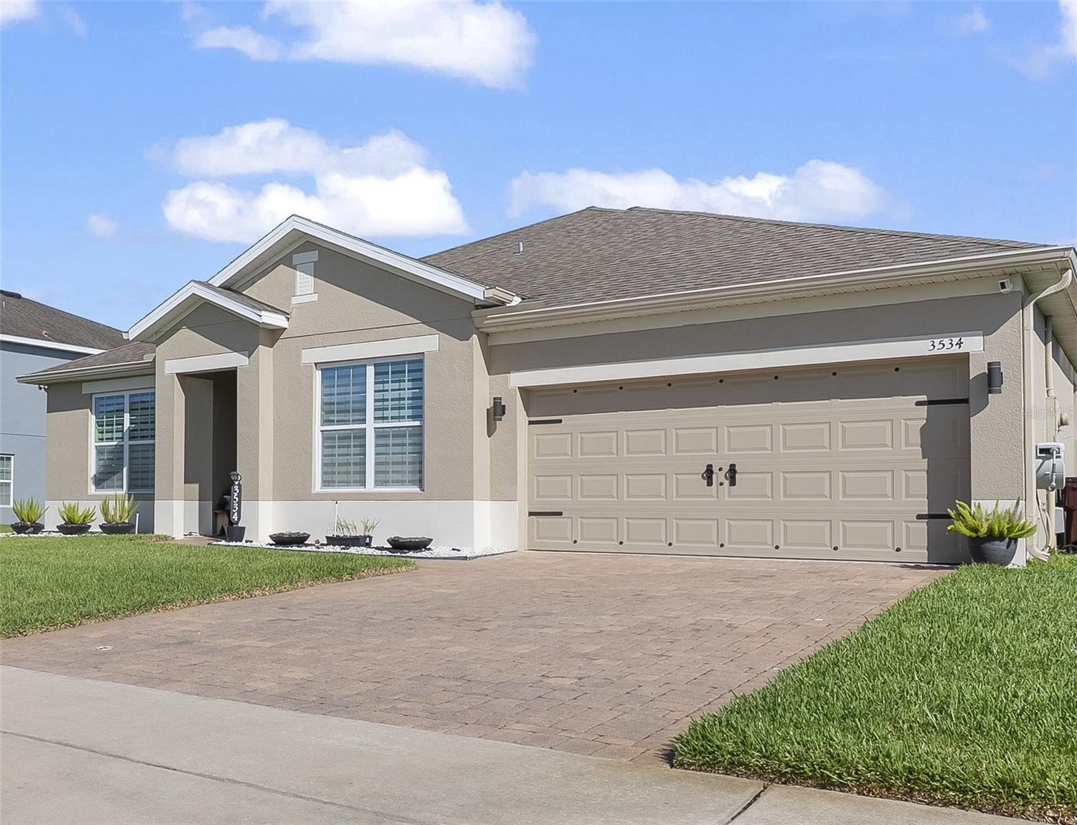 Foto de propiedad en 3534 CAYUGAS LOOP ST CLOUD con MLS# S5151714