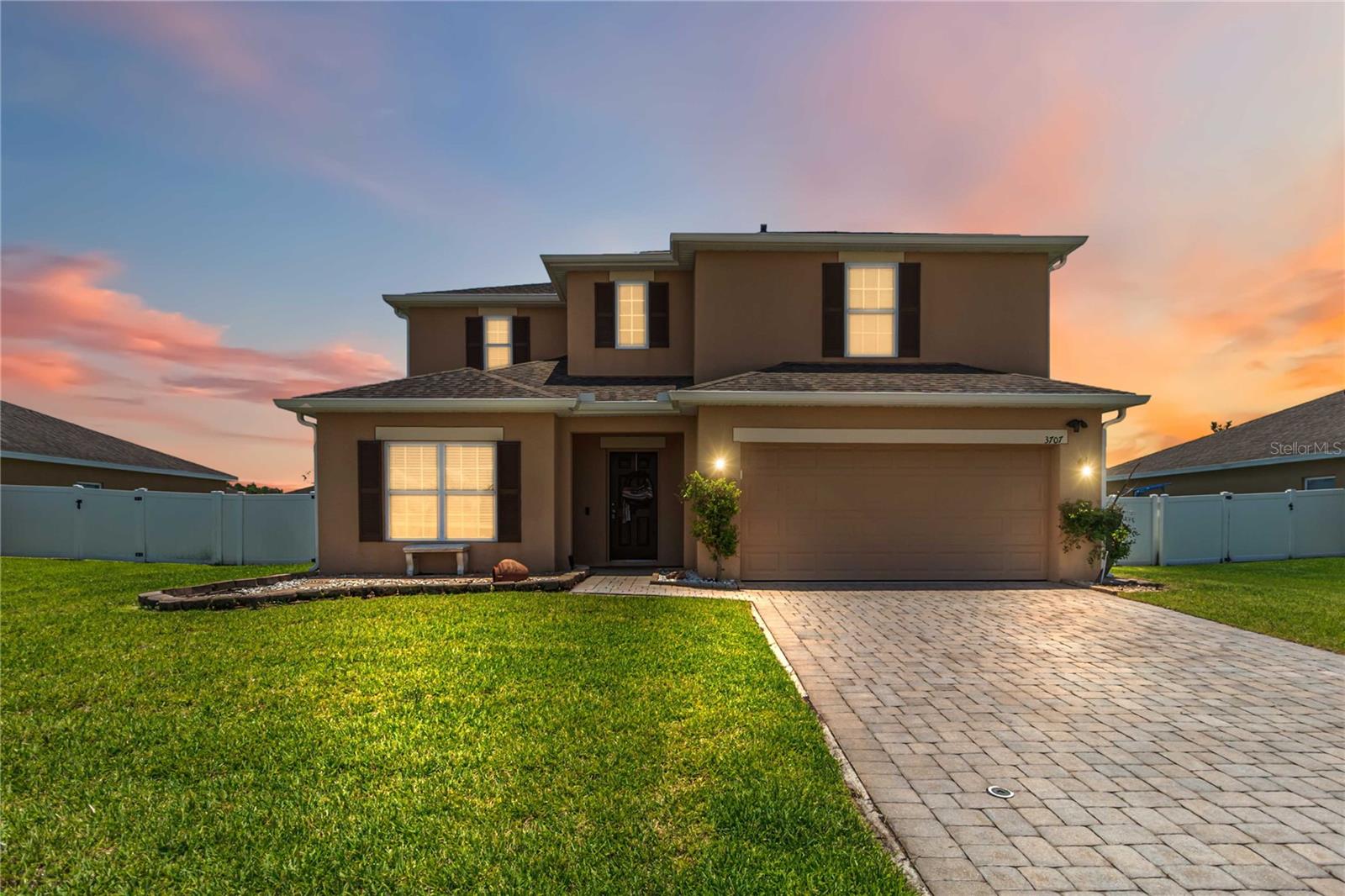 Foto de propiedad en 3707 BRAMBLY AVE ST CLOUD con MLS# S5151808