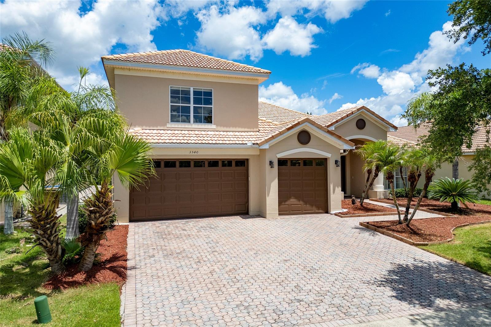 Foto de propiedad en 3540 VALLEYVIEW DR KISSIMMEE con MLS# S5152021