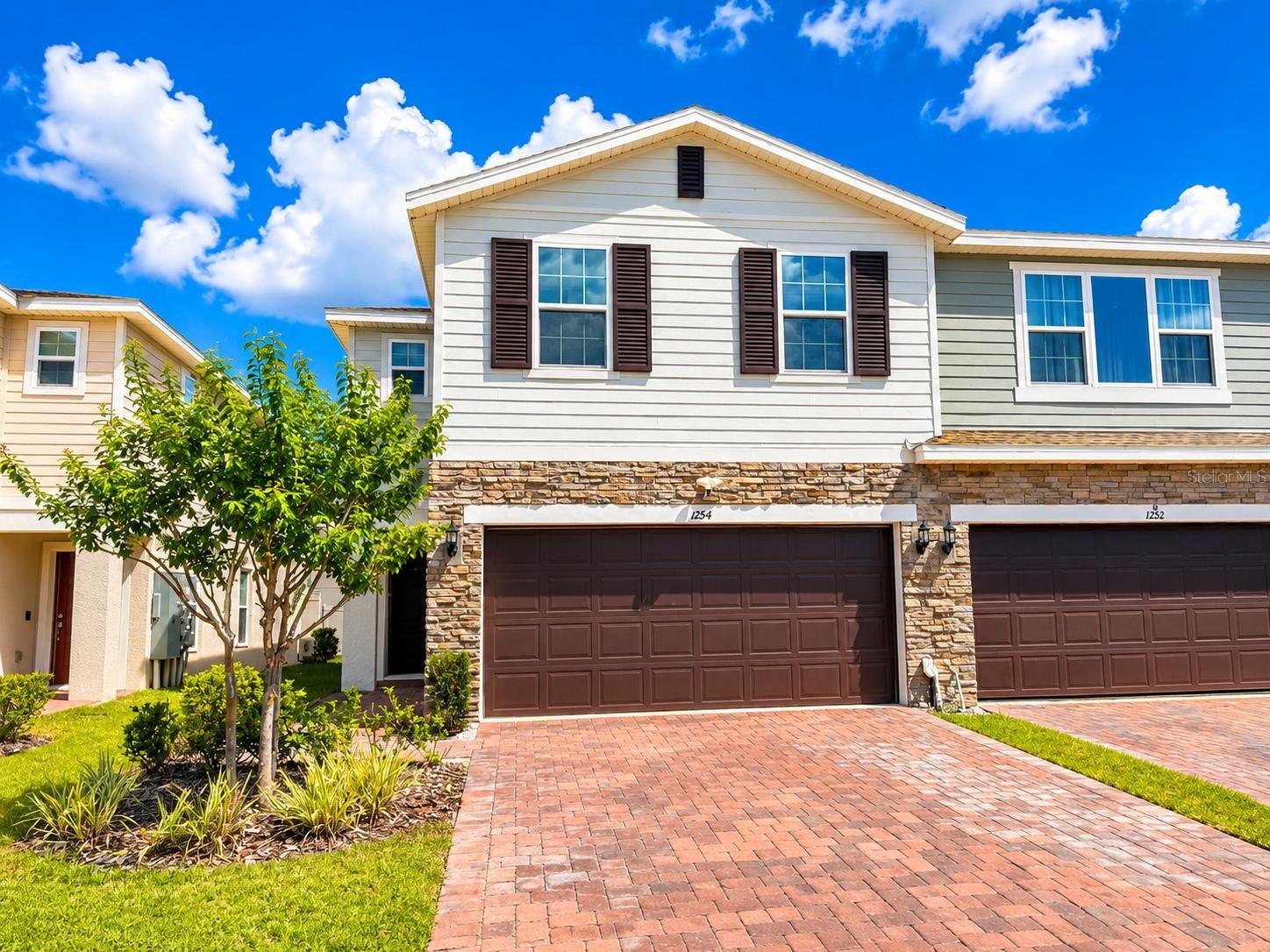 Foto de propiedad en 1254 WISPY CYPRESS DR KISSIMMEE con MLS# S5152481
