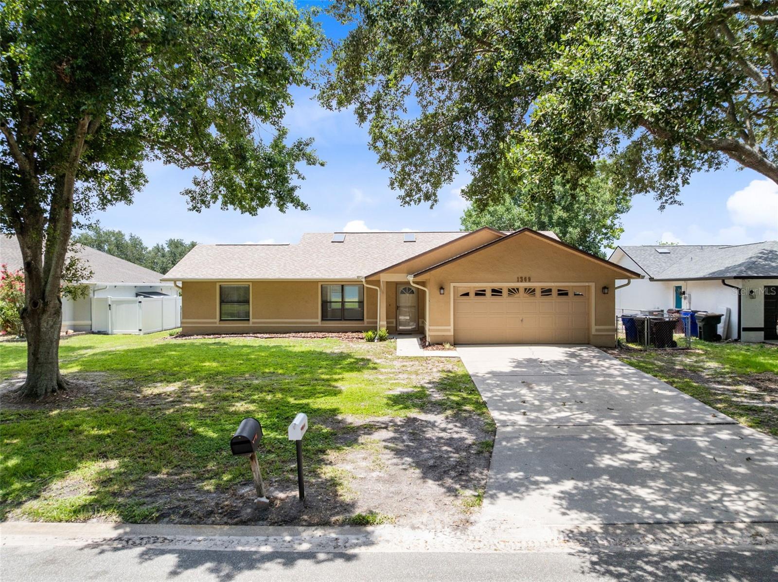 Foto de propiedad en 1369 WOOD LAKE CIR ST CLOUD con MLS# S5152508