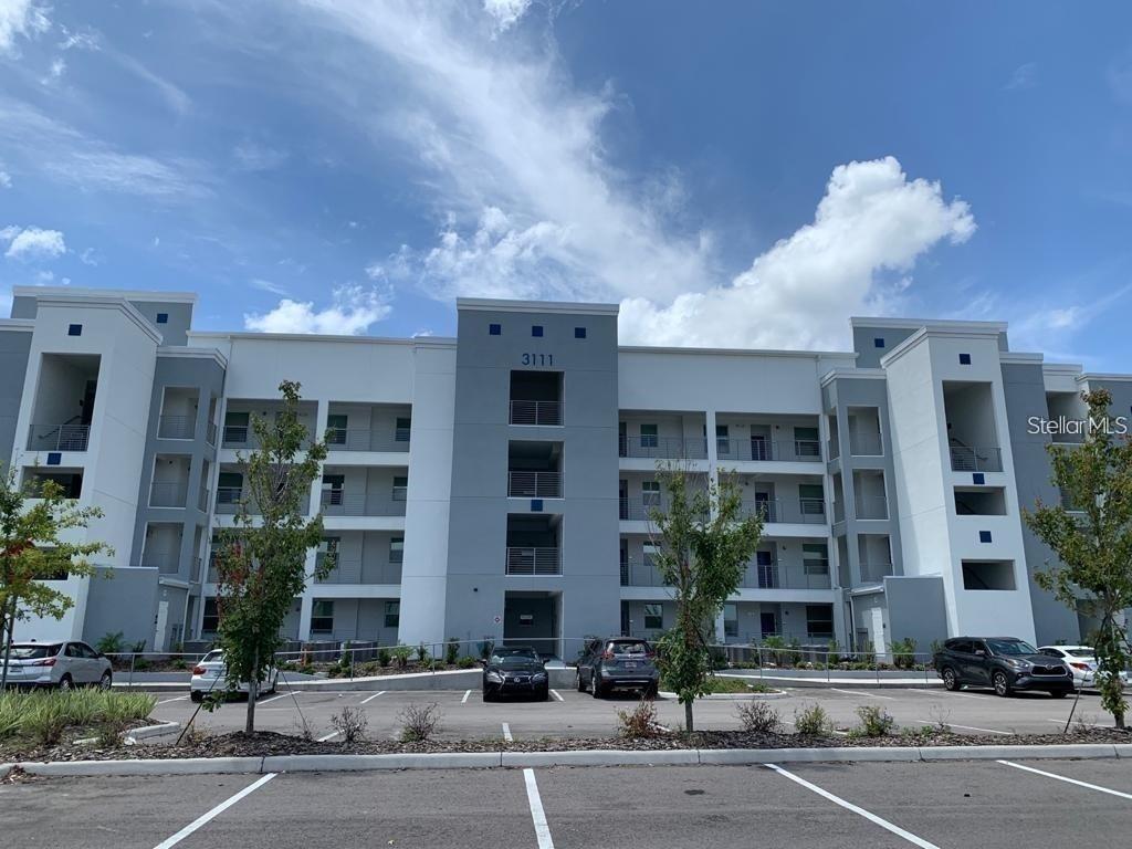 Foto de propiedad en 3111 PARADOX CIR #208 KISSIMMEE con MLS# S5152537