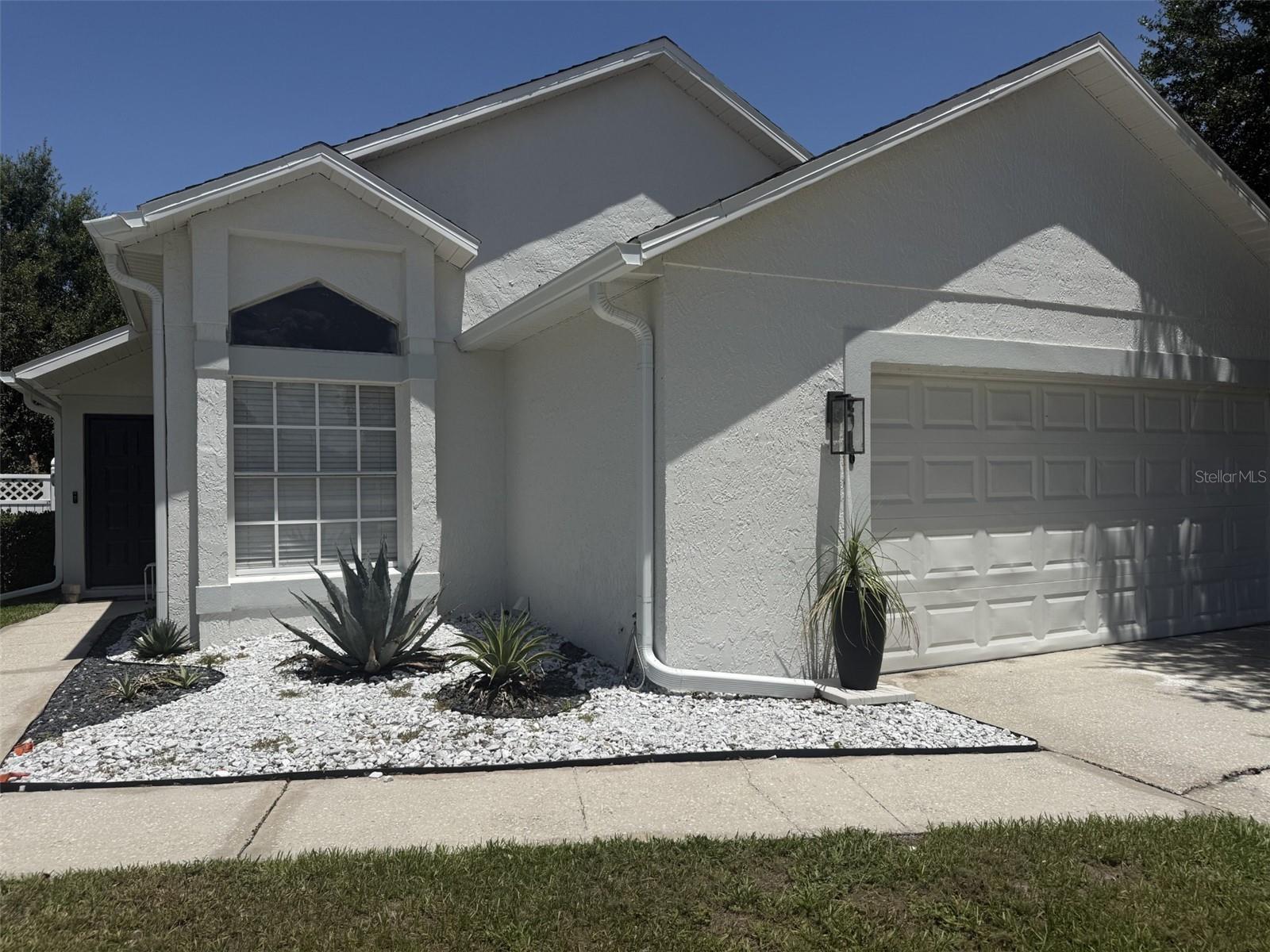 Foto de propiedad en 2916 CANOE CIR ST CLOUD con MLS# S5152627