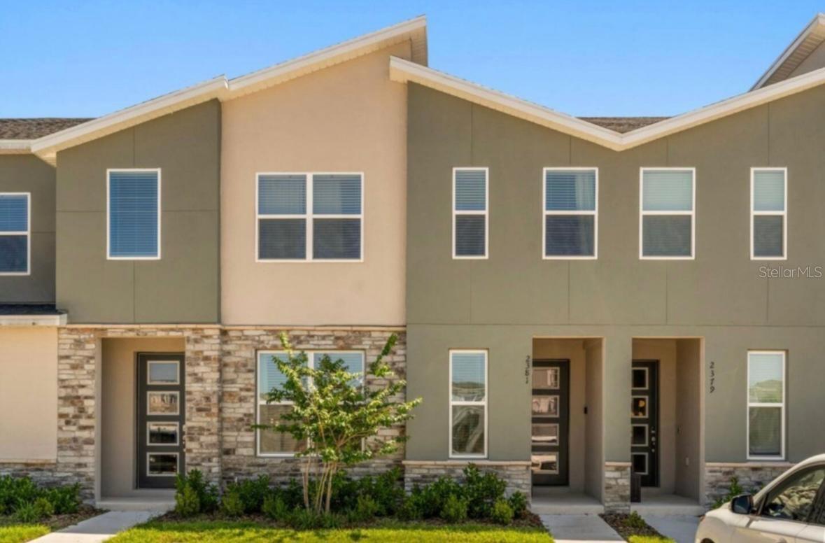 Foto de propiedad en 2381 DISTANT SUN TRL KISSIMMEE con MLS# S5152725