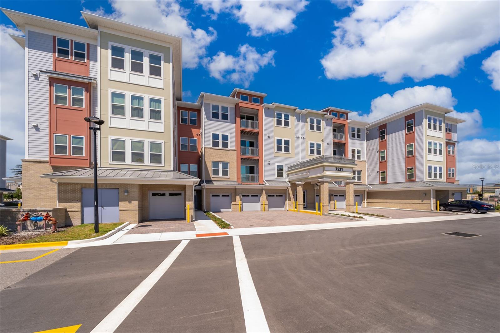 Foto de propiedad en 7521 LAUREATE BLVD #5208 ORLANDO con MLS# S5152787