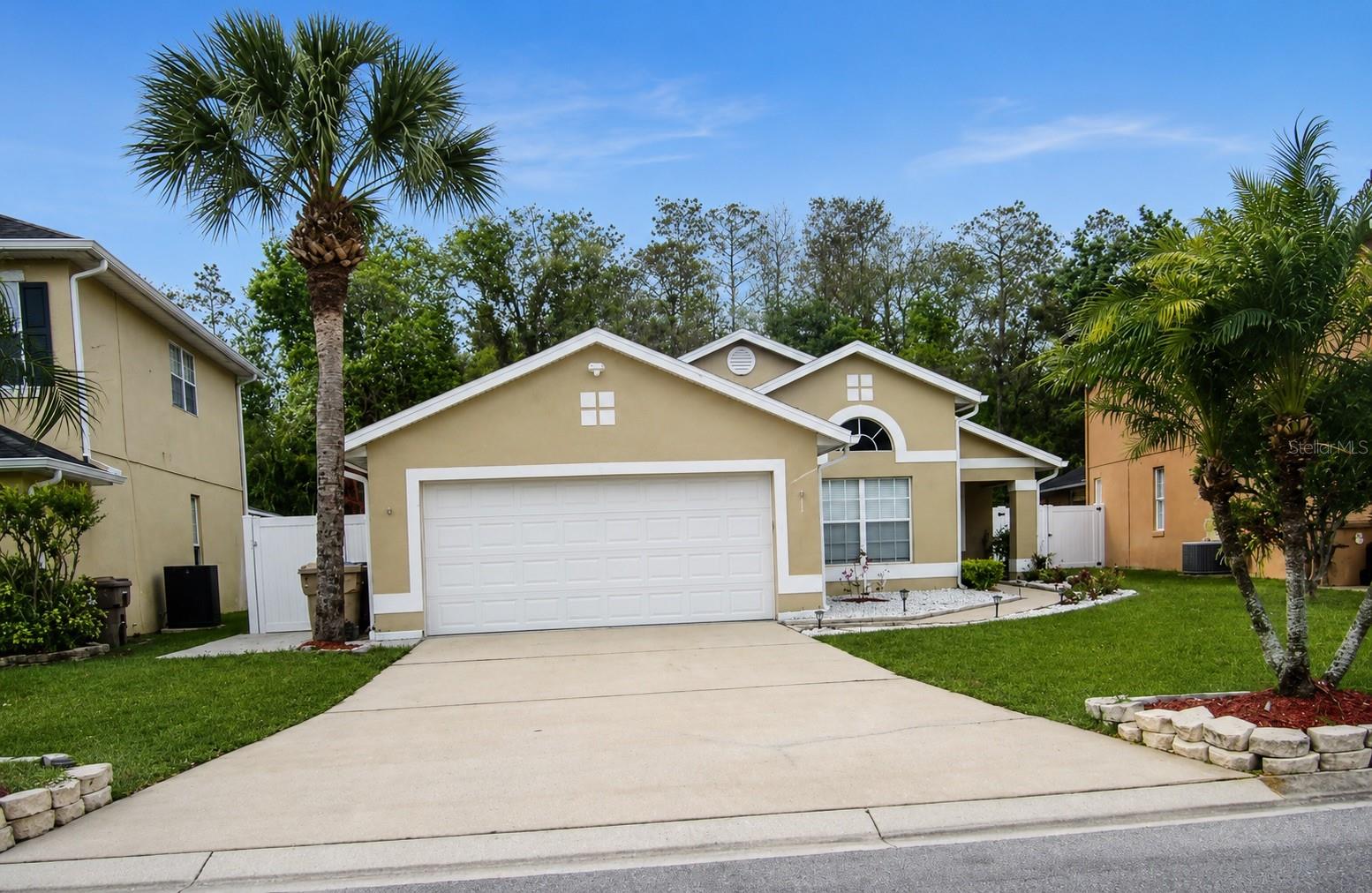 Foto de propiedad en 3264 FAIRFIELD DR KISSIMMEE con MLS# S5152998
