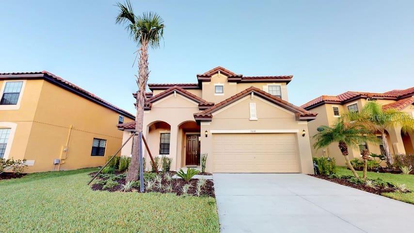 Foto de propiedad en 2610 TRANQUILITY WAY KISSIMMEE con MLS# S5153013