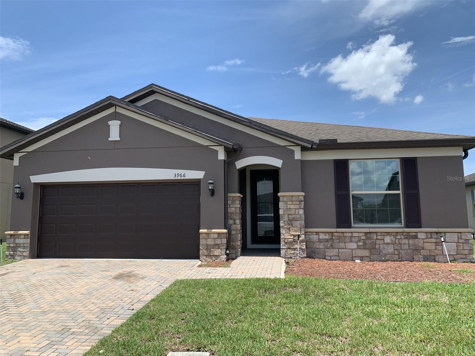 Foto de propiedad en 3966 BAJA DR ST CLOUD con MLS# S5153512