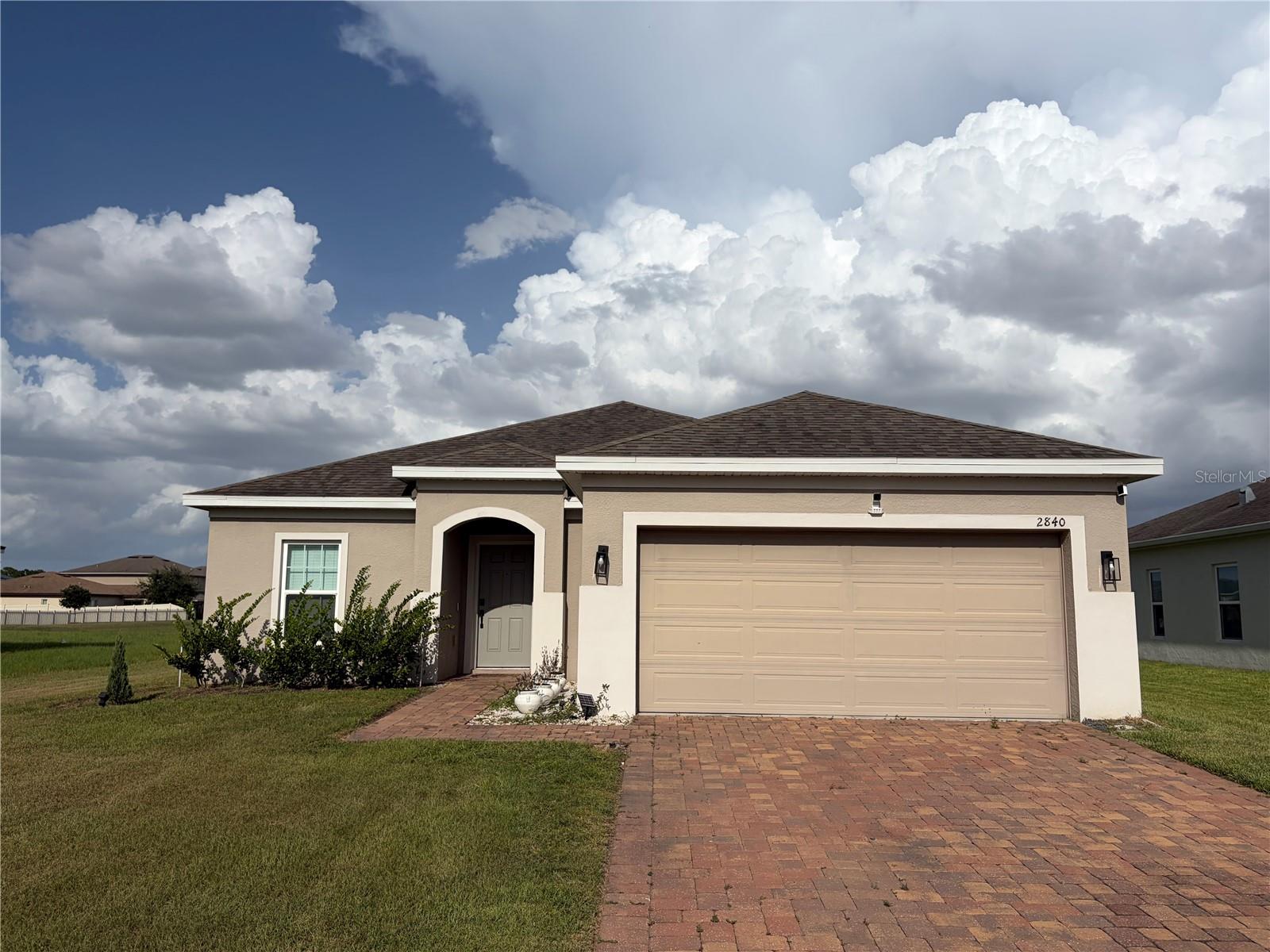 Foto de propiedad en 2840 WADEVIEW LOOP ST CLOUD con MLS# S5153559