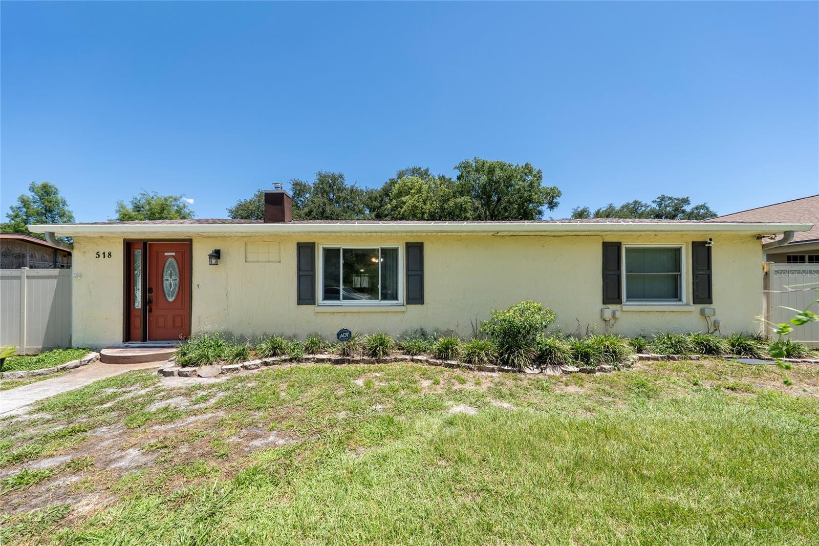 Foto de propiedad en 518 TOHOPEKALIGA AVE KISSIMMEE con MLS# S5153656