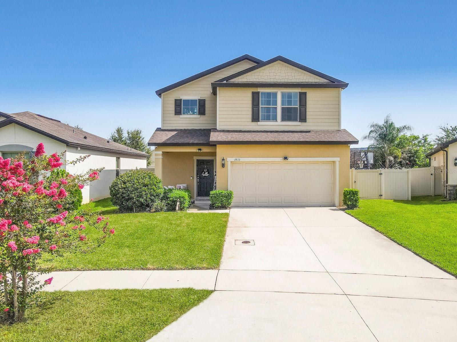 Foto de propiedad en 1833 CAYMAN COVE CIR ST CLOUD con MLS# S5153660