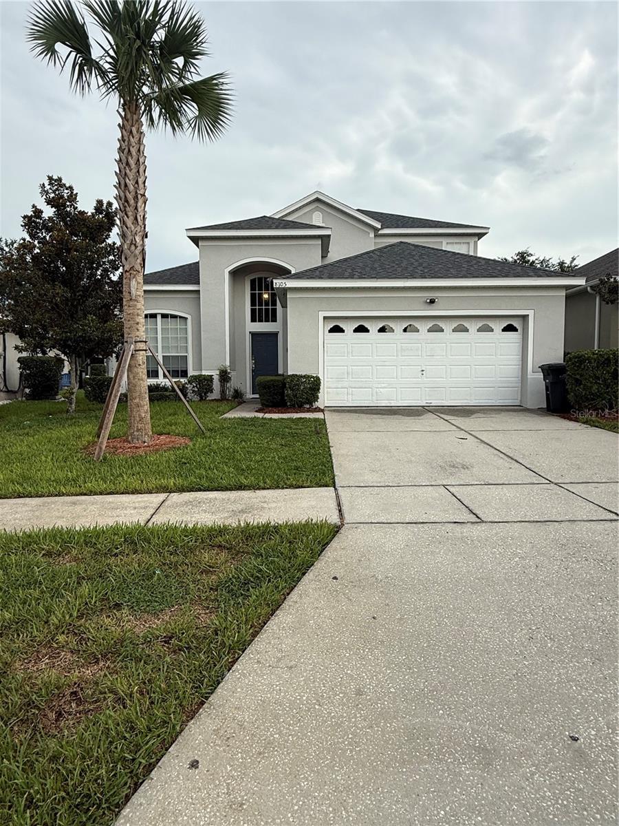 Foto de propiedad en 8105 SUN PALM DR KISSIMMEE con MLS# S5154030