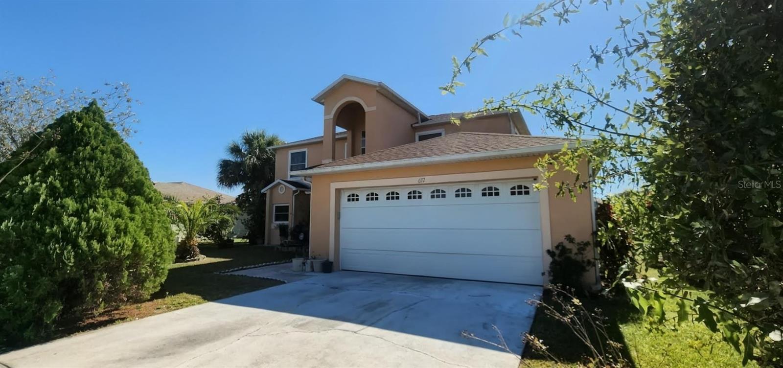 Foto de propiedad en 672 STERLING DR KISSIMMEE con MLS# S5154957