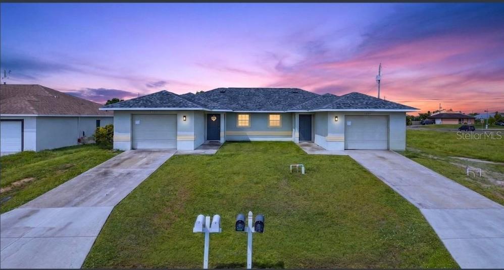 En Venta 1223/1225 NE 15TH LN, CAPE CORAL, FL 33909