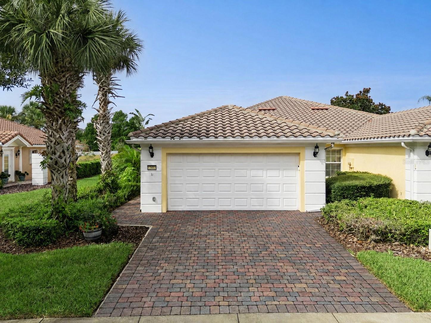 Foto de propiedad en 12004 KAJETAN LN ORLANDO con MLS# S5155337
