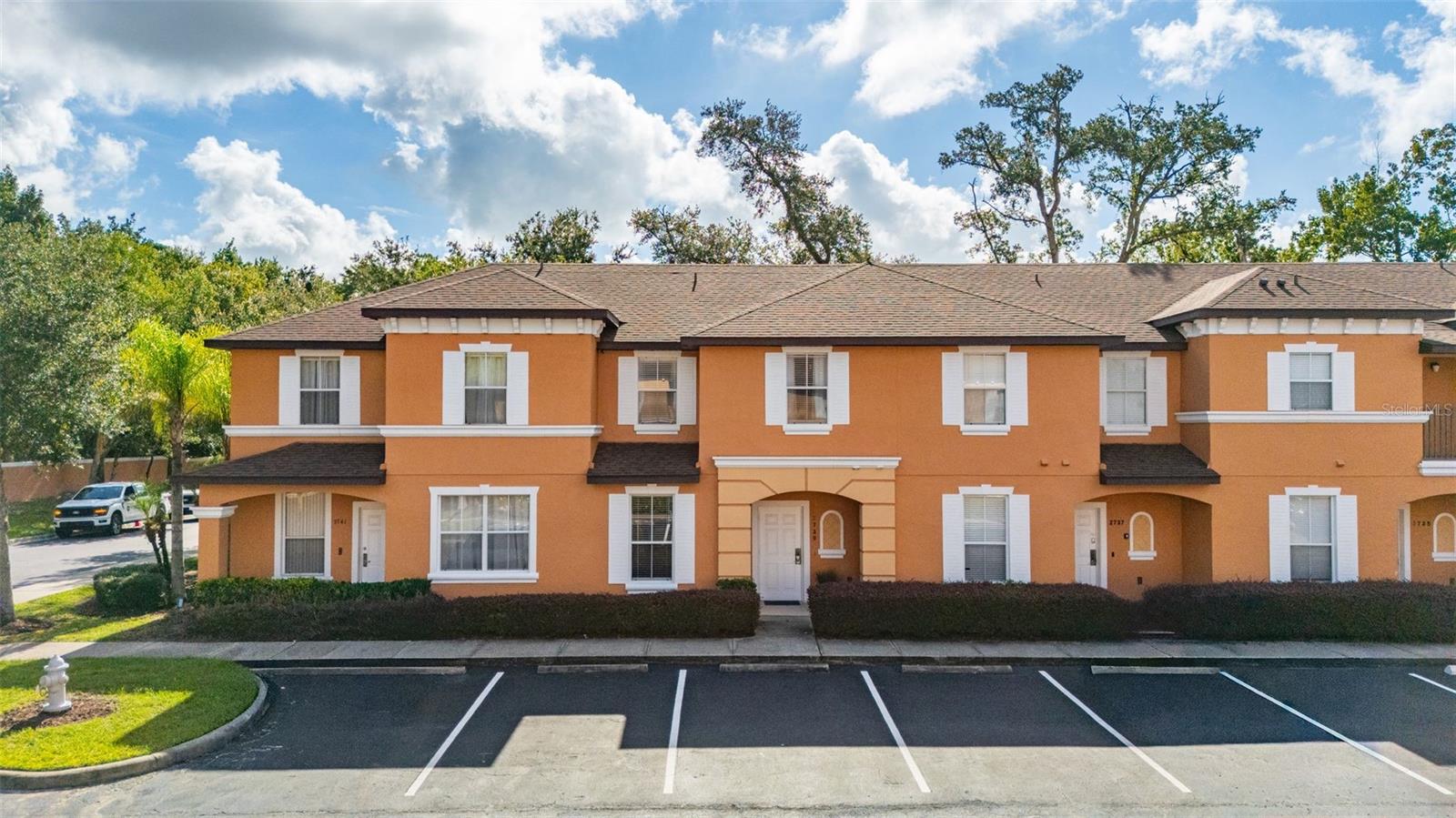 Foto de propiedad en 2739 COUPE ST KISSIMMEE con MLS# S5155453