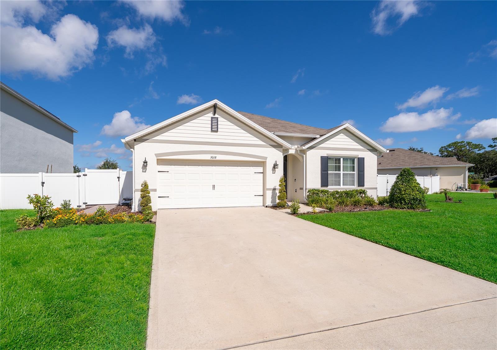 En Venta 3608 SCARLET OAK DR, ST CLOUD, FL 34772