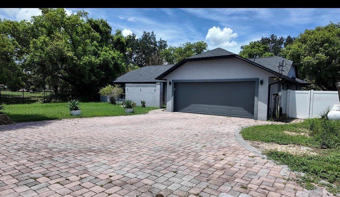 En Venta 1055 HOLDEN AVE, ORLANDO, FL 32839