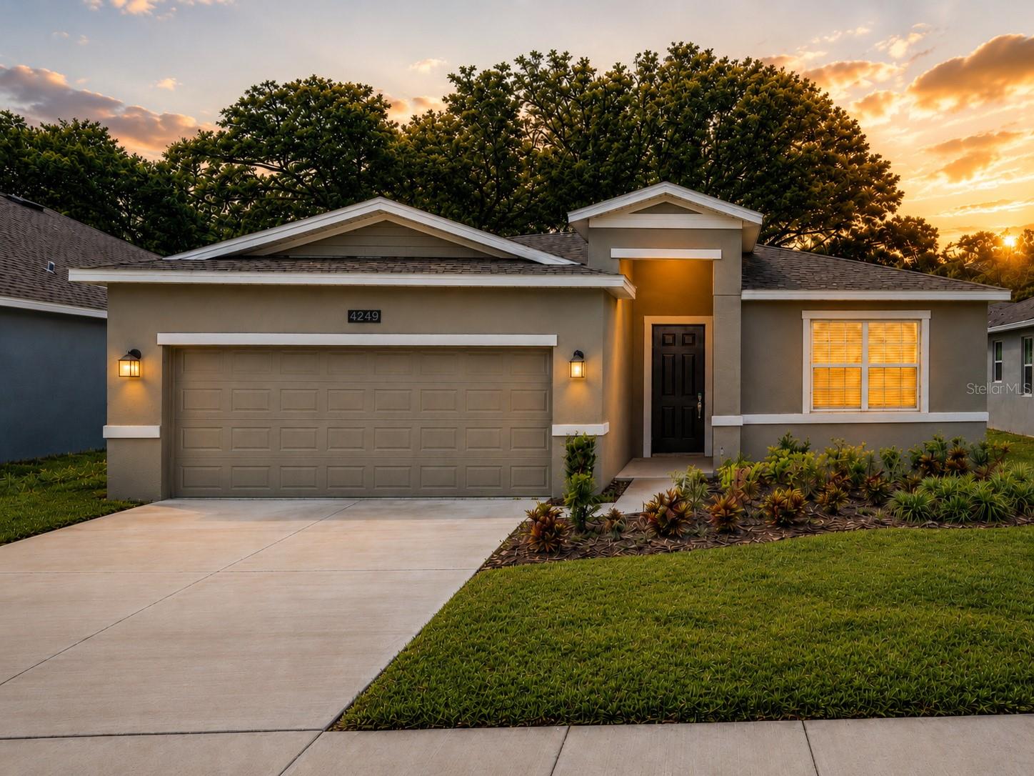Foto de propiedad en 4249 BABBLING BROOK WAY KISSIMMEE con MLS# S5155784