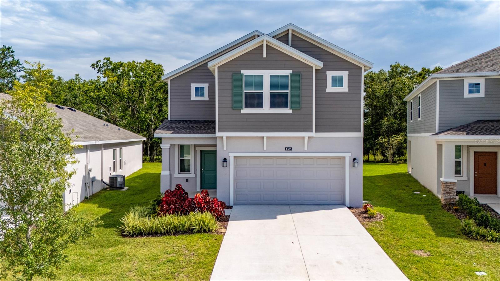 Foto de propiedad en 4385 TWISTED TWIG BND KISSIMMEE con MLS# S5155807