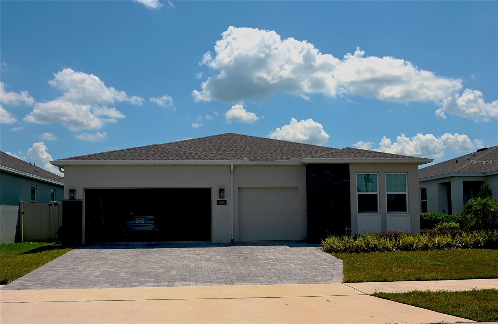 Foto de propiedad en 4104 GOOSEBERRY TRL KISSIMMEE con MLS# S5155899