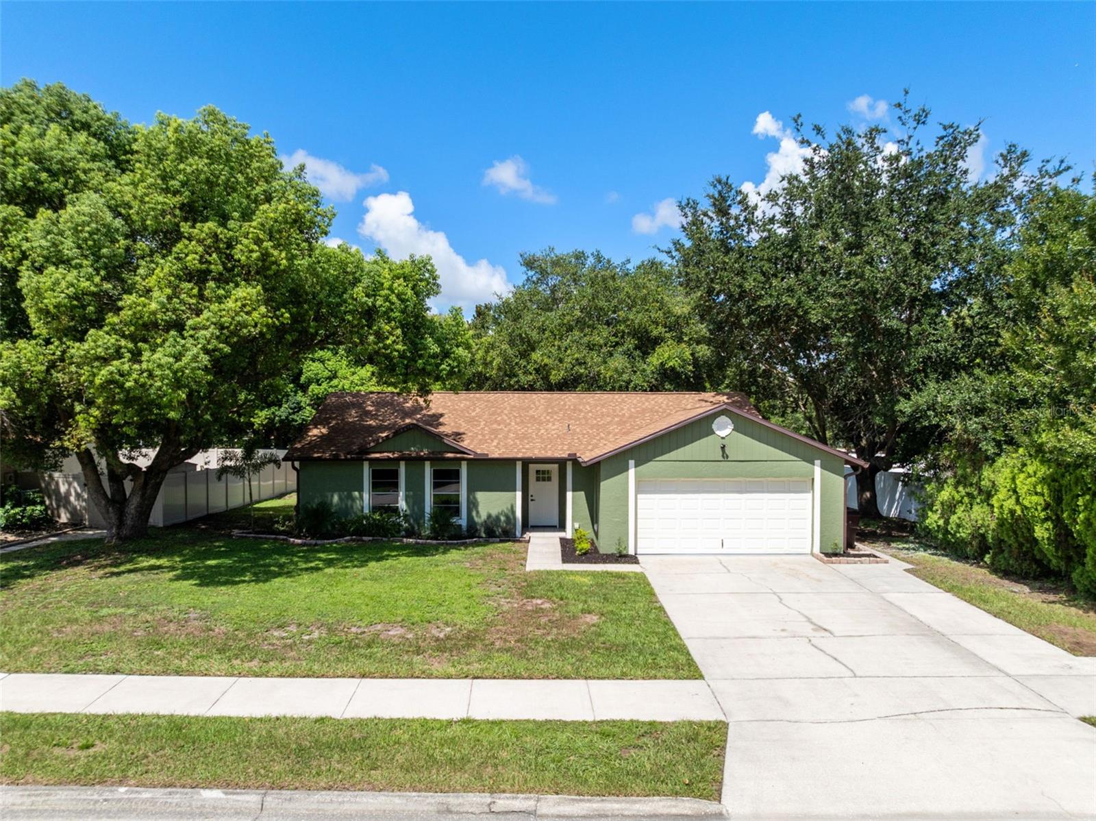 En Venta 910 WHISLER CT, ST CLOUD, FL 34769