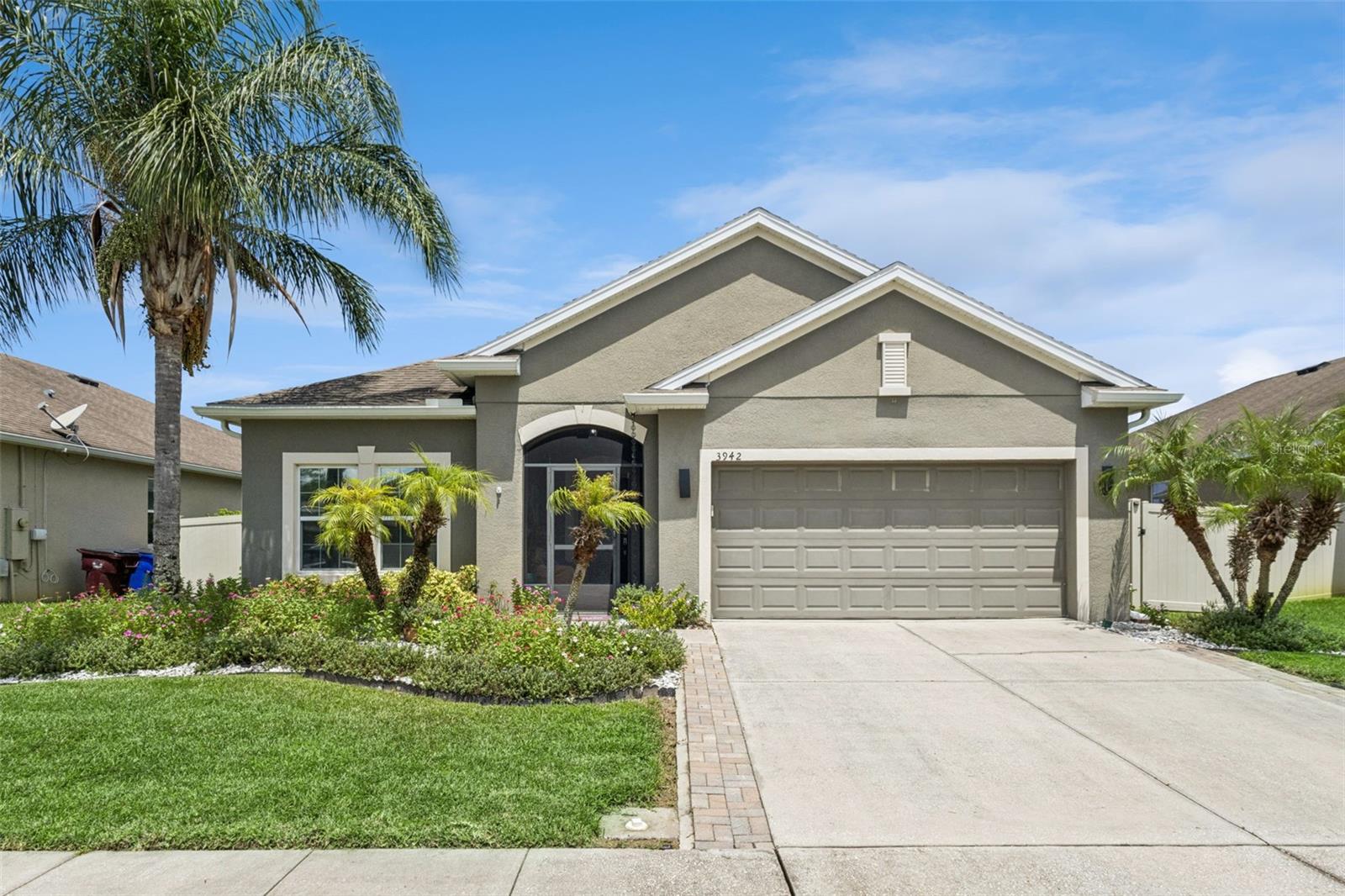 Foto de propiedad en 3942 ETERNITY CIR ST CLOUD con MLS# S5156056