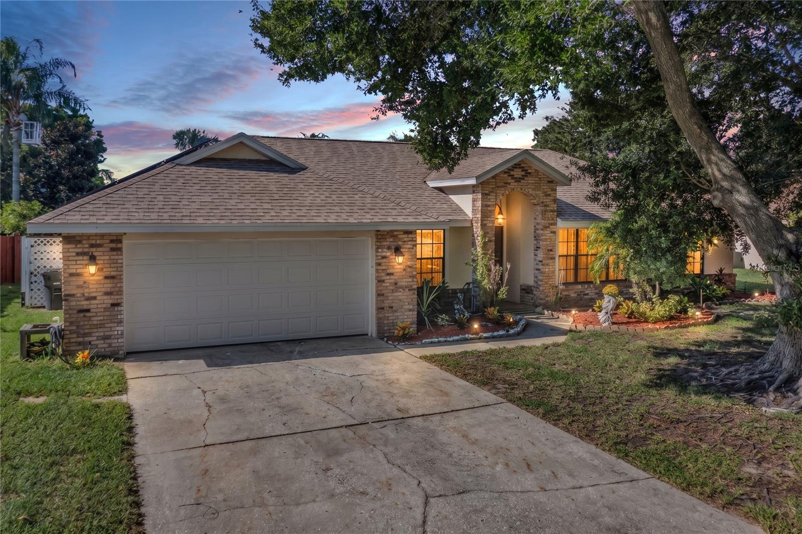 Foto de propiedad en 1553 SPRING RIDGE CIR WINTER GARDEN con MLS# S5156629